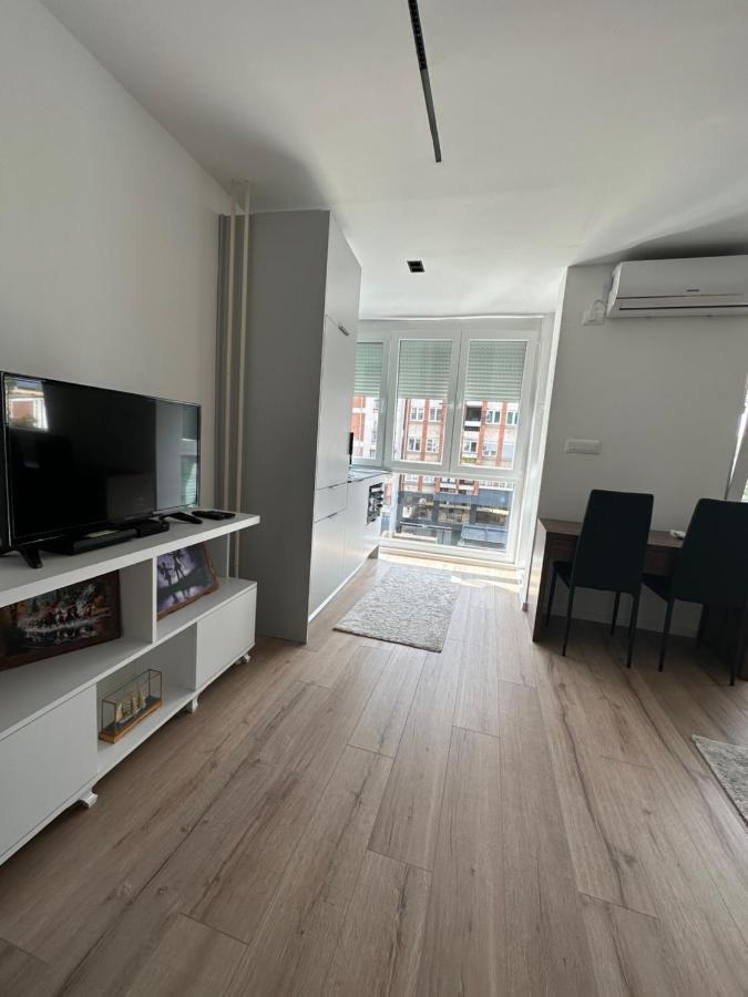 Studio Y Gjakova Ngoại thất bức ảnh